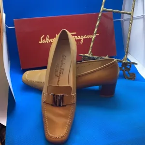 👠 Salvatore Ferragamo yellow leather Shoes heels pumps