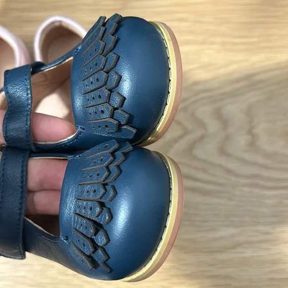 2 pair of Mary Jane Vintage Style Toddler Walkers for Girls sz 7 Tippy Tot Shoes