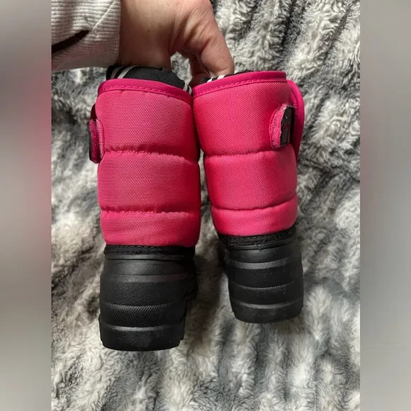 240: Polo Ralph Lauren Todder Girl Snow Boots