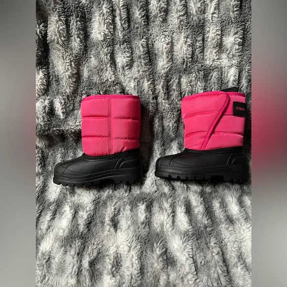 240: Polo Ralph Lauren Todder Girl Snow Boots