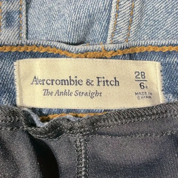 Abercrombie &amp; Fitch Maternity Jeans Ankle Straight Distressed Denim Size 28/6R