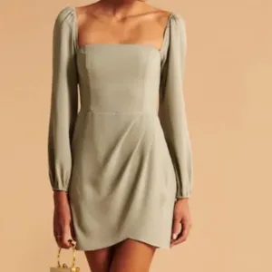Abercrombie Off-the-Shoulder Mini Dress | Sage Green | Size XLP