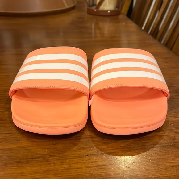 Adidas Adilette Comfort Slides Sandals Shoes Coral B43528 Women’s Size 8