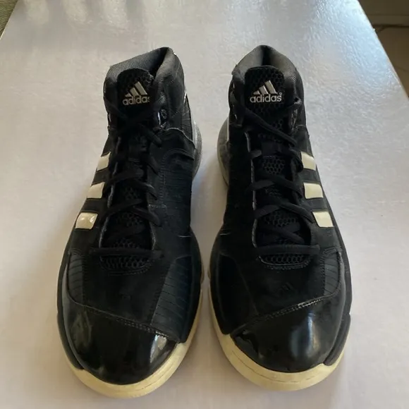 ADIDAS Men’s Black and White Leather Basketball Shoes Art # G08108 Size 12