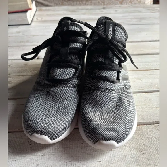 Adidas Men's Gray Running Shoes 9