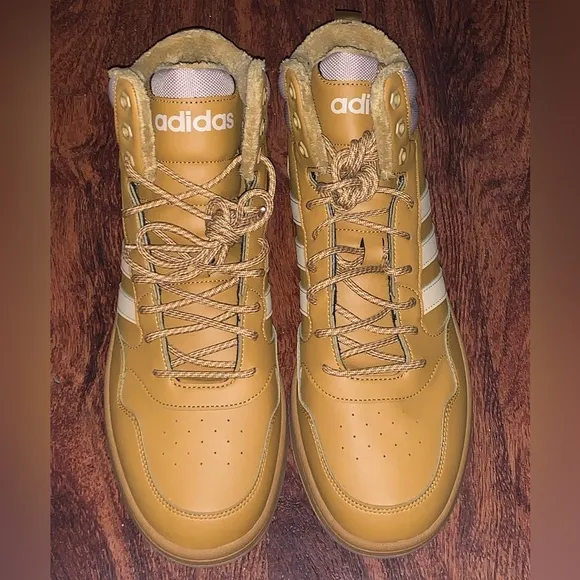 Adidas size 11.5 mens casual shoes