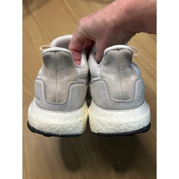 Adidas Ultra Boost Rose Gold Womens Shoes 7.5