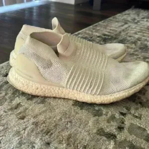 Adidas UltraBoost Laceless Undyed BB6146 White Running Shoes Size 8 1/2 …