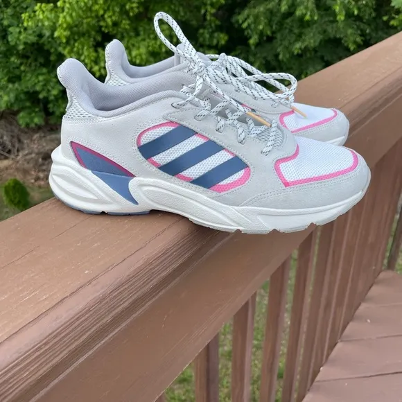 adidas Womens 90s VALASION White Running Shoes EE9907