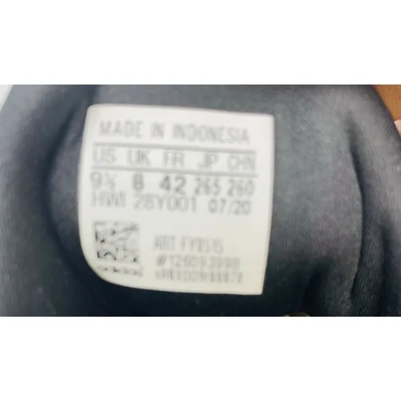 ADIDAS WOMEN'S RUNNING SHOES BLACK SIZE 9.5 FY8515