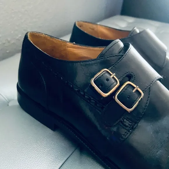Adolfo Black Leather Shoes w/ Buckle Closure