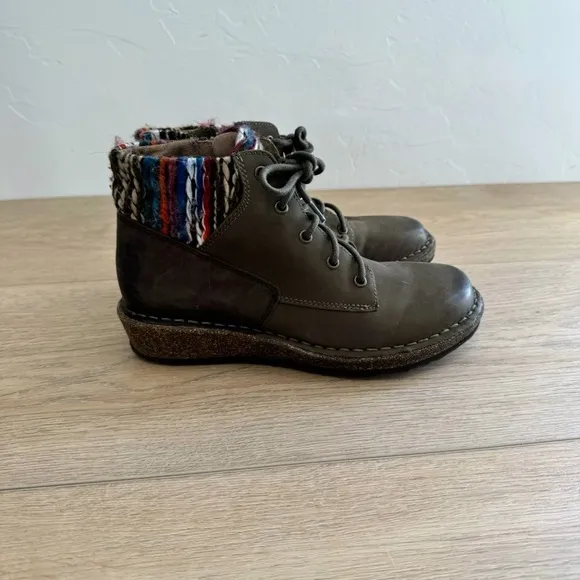 Aetrex Women’s Jolie Brown Leather Sweater Cuff Ankle Side Zip Boots Size 5