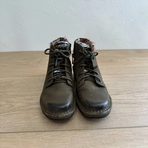 Aetrex Women’s Jolie Brown Leather Sweater Cuff Ankle Side Zip Boots Size 5