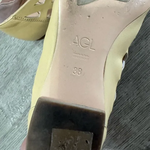 AGL Women's yellow Ballet Flats