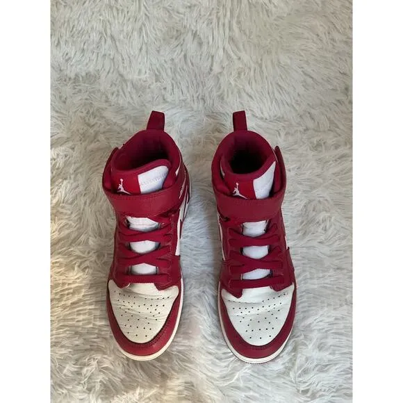 Air Jordan 1 Hi FlyEase Cardinal Red US 5 Youth / Women’s 6