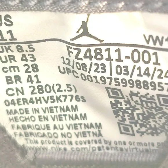 Air Jordan 3 Retro OG SP A Ma Maniere FZ4811-001 - Women's 11 - Men's 9.5