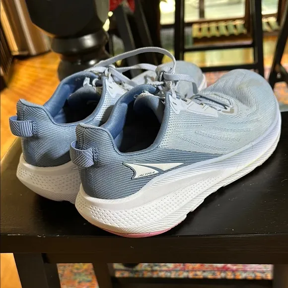 Altra FWD via running shoes