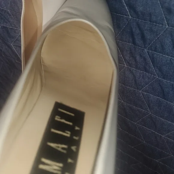 Amalfi Italy Sz 6.5 AAAA Pearl Ivory Genuine Leather Block Heels