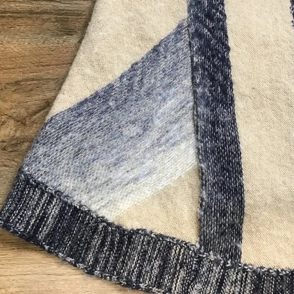 ANTHRO Size XS/S Mabli Sleeping On Snow Vest Cardigan Sweater Boho Ombré Blue