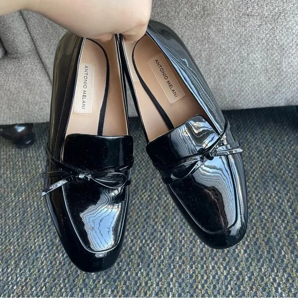 ANTONIO MELANI Patent Leather Loafer Pumps with Bow Detail and Silver Detail