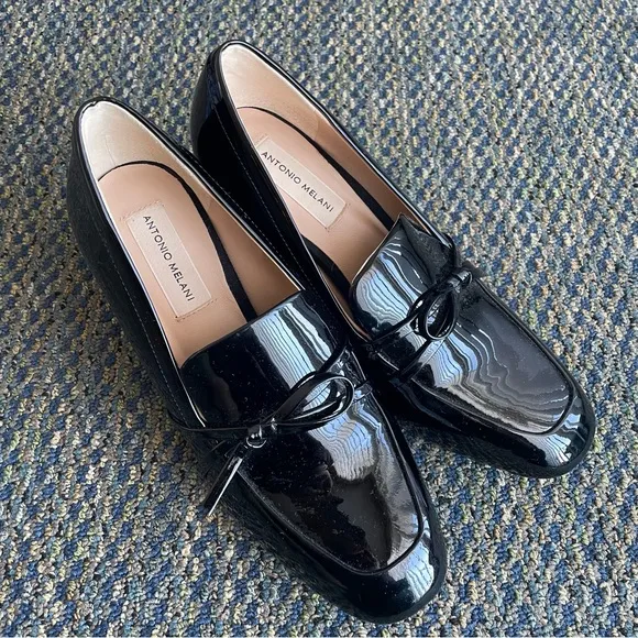 ANTONIO MELANI Patent Leather Loafer Pumps with Bow Detail and Silver Detail