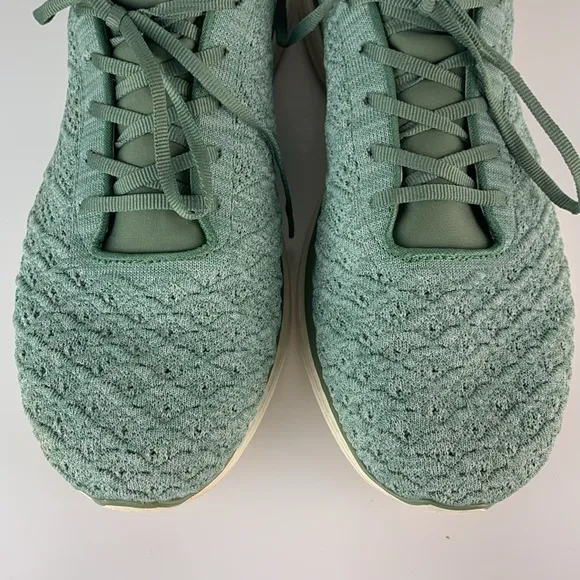 APL Athletic Propulsion Labs Men's Green Techloom Phantom Running Shoes Size 14