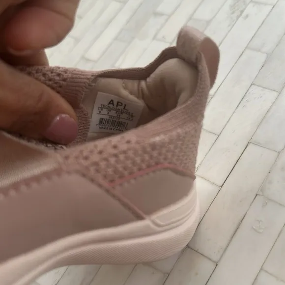 APL Shoes