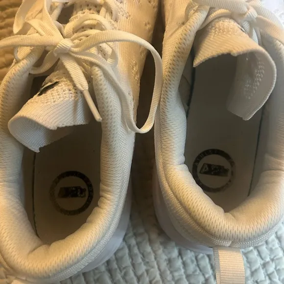 APL Techloom Pro running shoes size 13