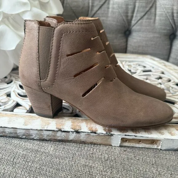Aquatalia Leather Ankle Boots Women’s 8.5 NEW