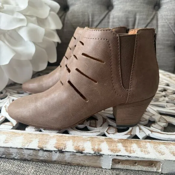Aquatalia Leather Ankle Boots Women’s 8.5 NEW