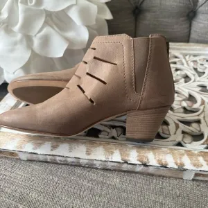 Aquatalia Leather Ankle Boots Women’s 8.5 NEW