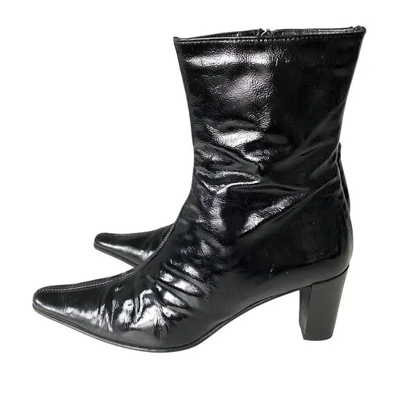 Aquatalia Vintage Patent Leather Ankle Boots Made in Italy Sz 8 Modern City Chic