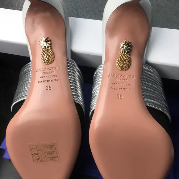 AQUAZZURA