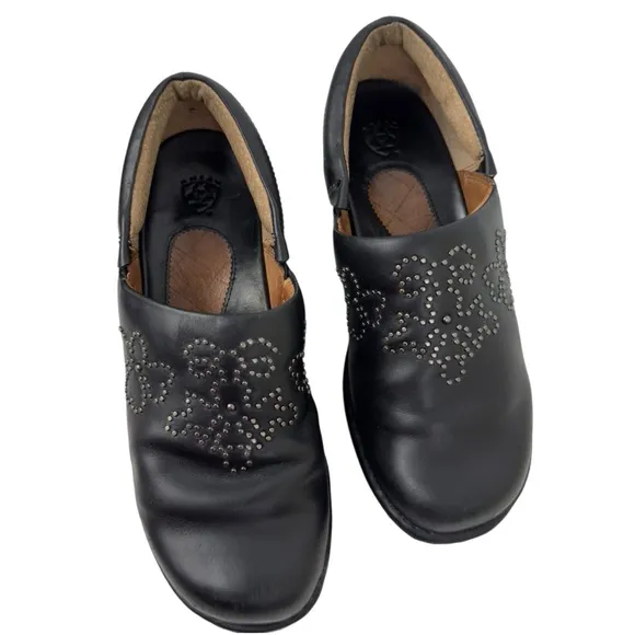 Ariat Black Leather Clog Mules Silver Embellishment Slip on Womens Size 8.5 B