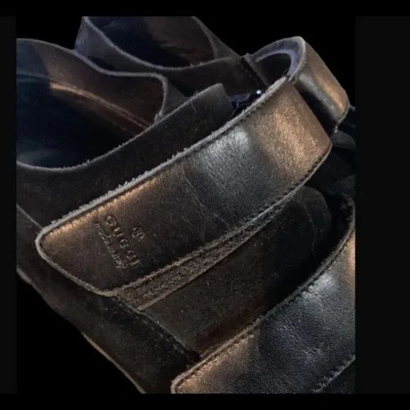 Authentic Black Gucci Woman’s Velcro Sneaker size 39 1/2 Y2K 90’s