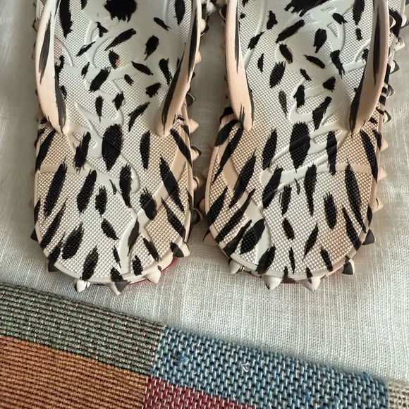 Authentic Christian Louboutin Super Loubi Gigi Flip Flop in Vintage Rose