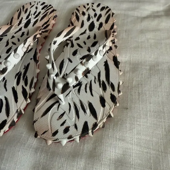 Authentic Christian Louboutin Super Loubi Gigi Flip Flop in Vintage Rose
