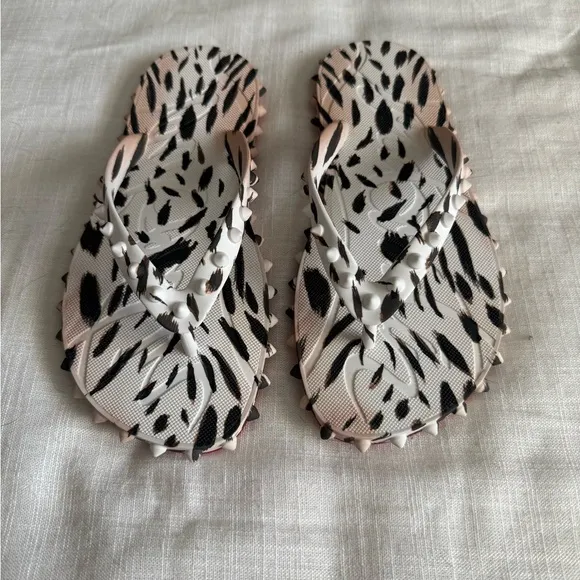 Authentic Christian Louboutin Super Loubi Gigi Flip Flop in Vintage Rose