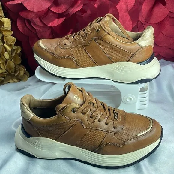 (B2) BOSI, women's leather tennis shoes, size 38/7 USA