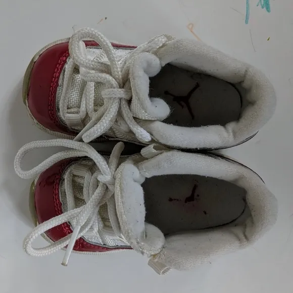 Baby Nike Air Jordans Sz 4c