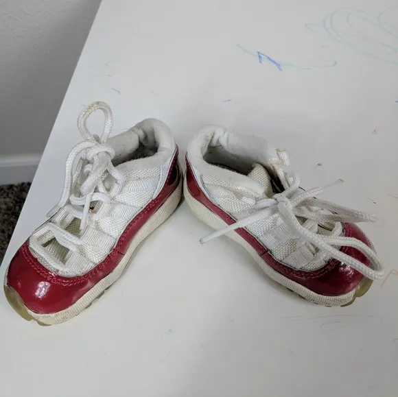 Baby Nike Air Jordans Sz 4c
