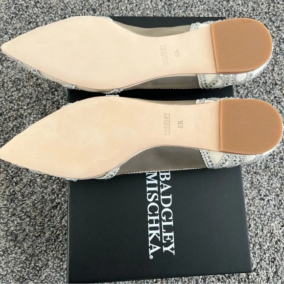 Badgley Mischka Gigi Flats (Size 8.5)
