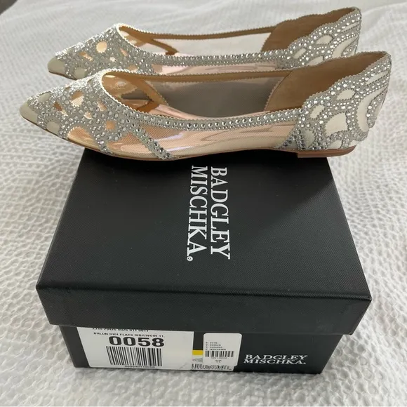 Badgley Mischka Gigi Flats (Size 8.5)