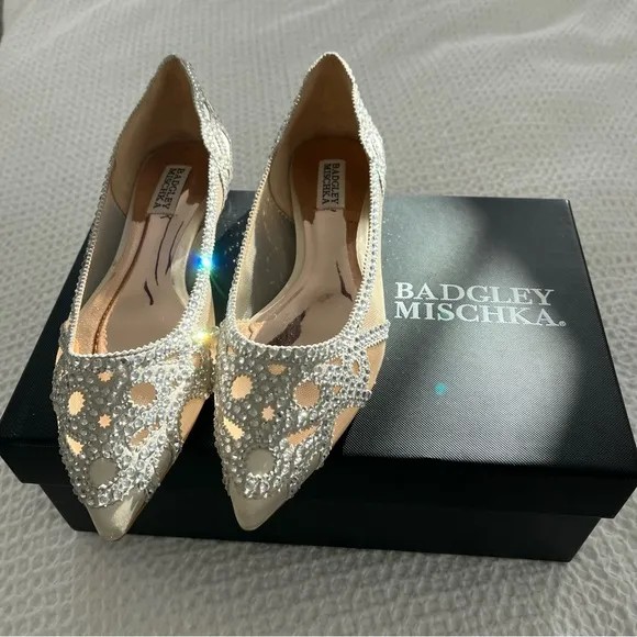 Badgley Mischka Gigi Flats (Size 8.5)