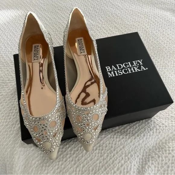 Badgley Mischka Gigi Flats (Size 8.5)