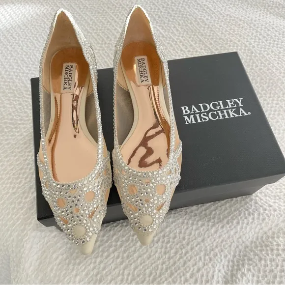 Badgley Mischka Gigi Flats (Size 8.5)