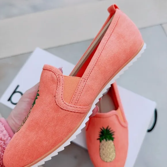 Bar lll  Opal Pineapple Slip-On Shoes Flats and Loafers/NWB