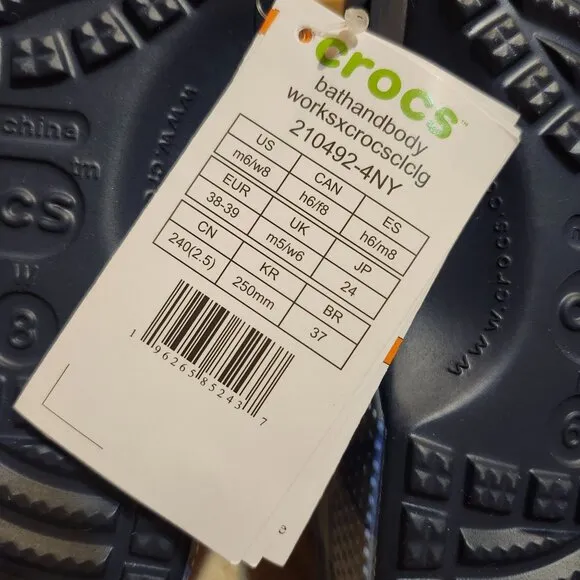 Bath &amp; Body Works x Crocs Women's Classic Size 8 Clog Blue White Gingham Jibbitz