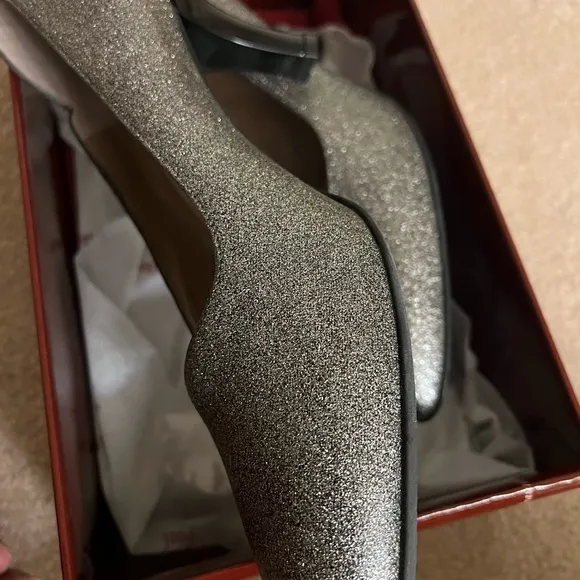 Beautifeel metallic glitter leather passion shoe size 11