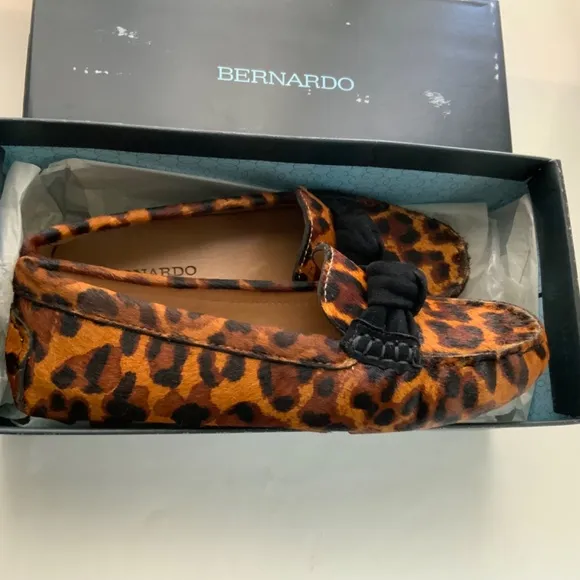 Bernardo Janie Animal Print Leather Loafers Leopard Knotted Ballet Flats Shoes 7